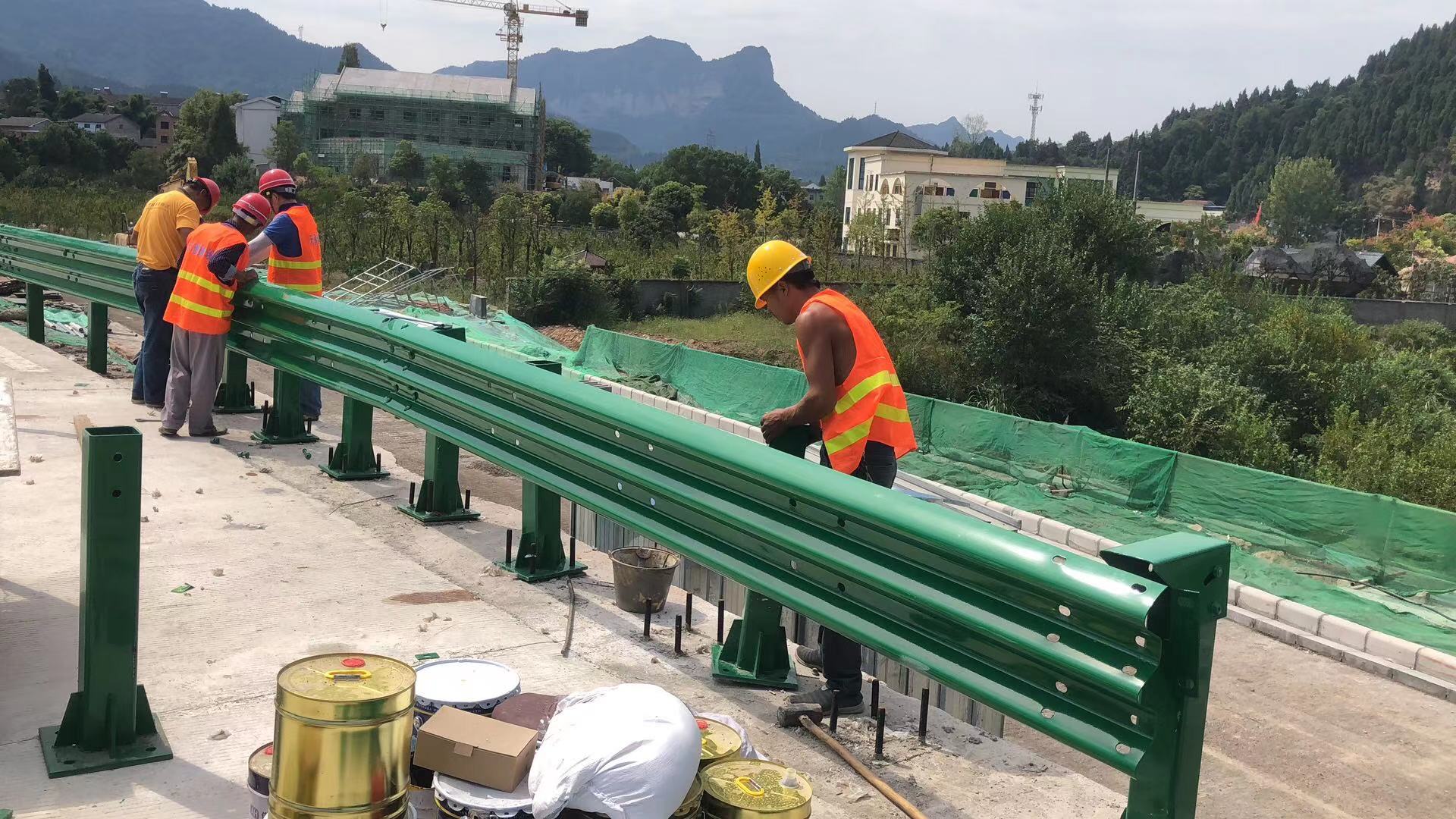 沿滩区双波波形护栏热镀锌波形护栏 - 推荐